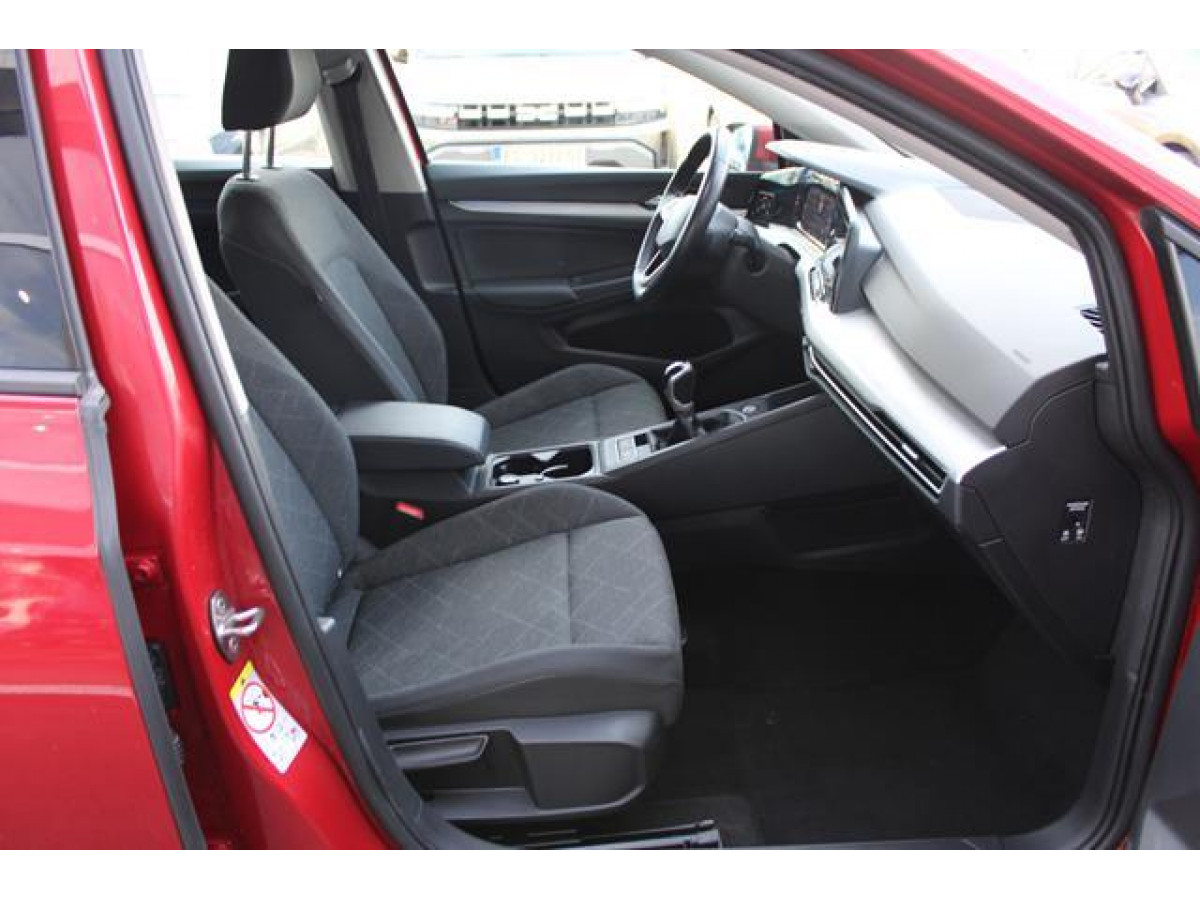 Volkswagen Golf 8 2.0 TDI Life 