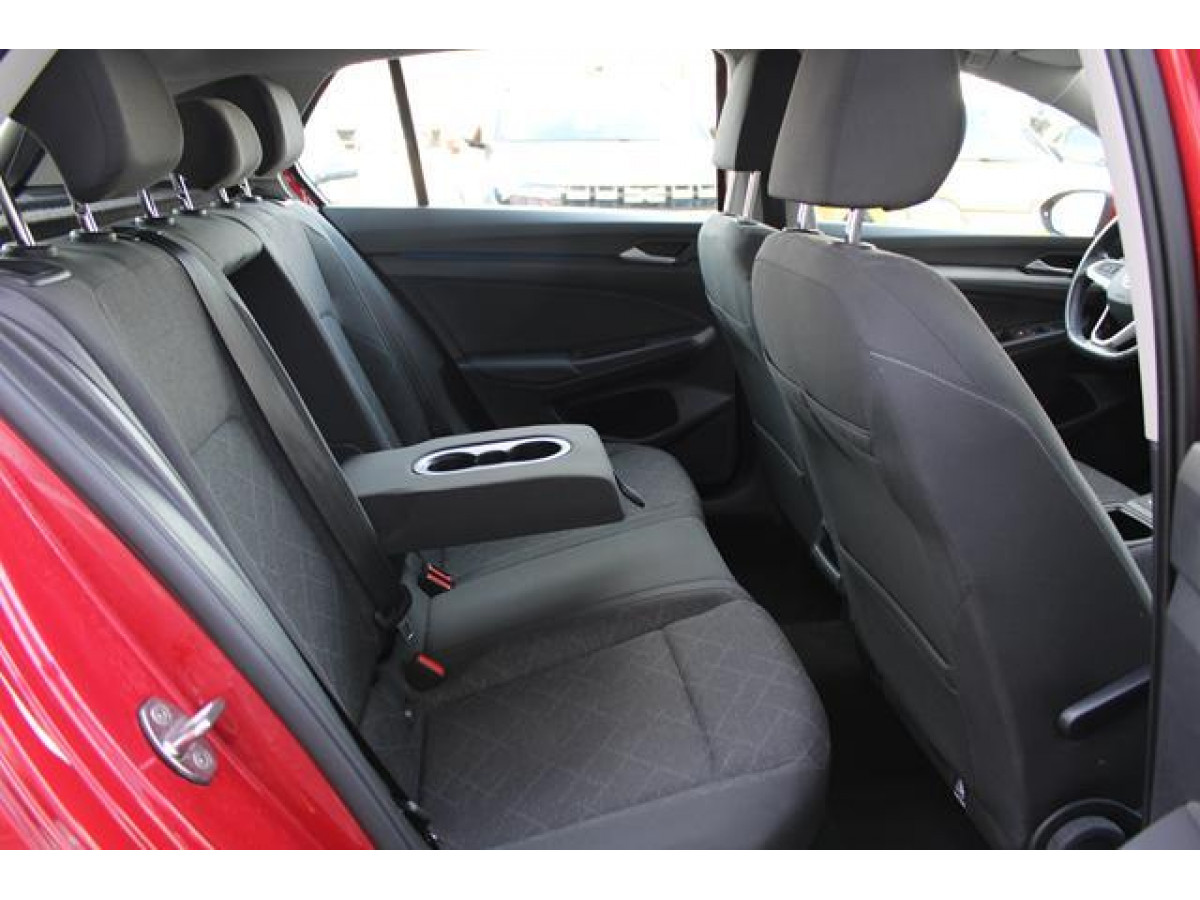 Volkswagen Golf 8 2.0 TDI Life 