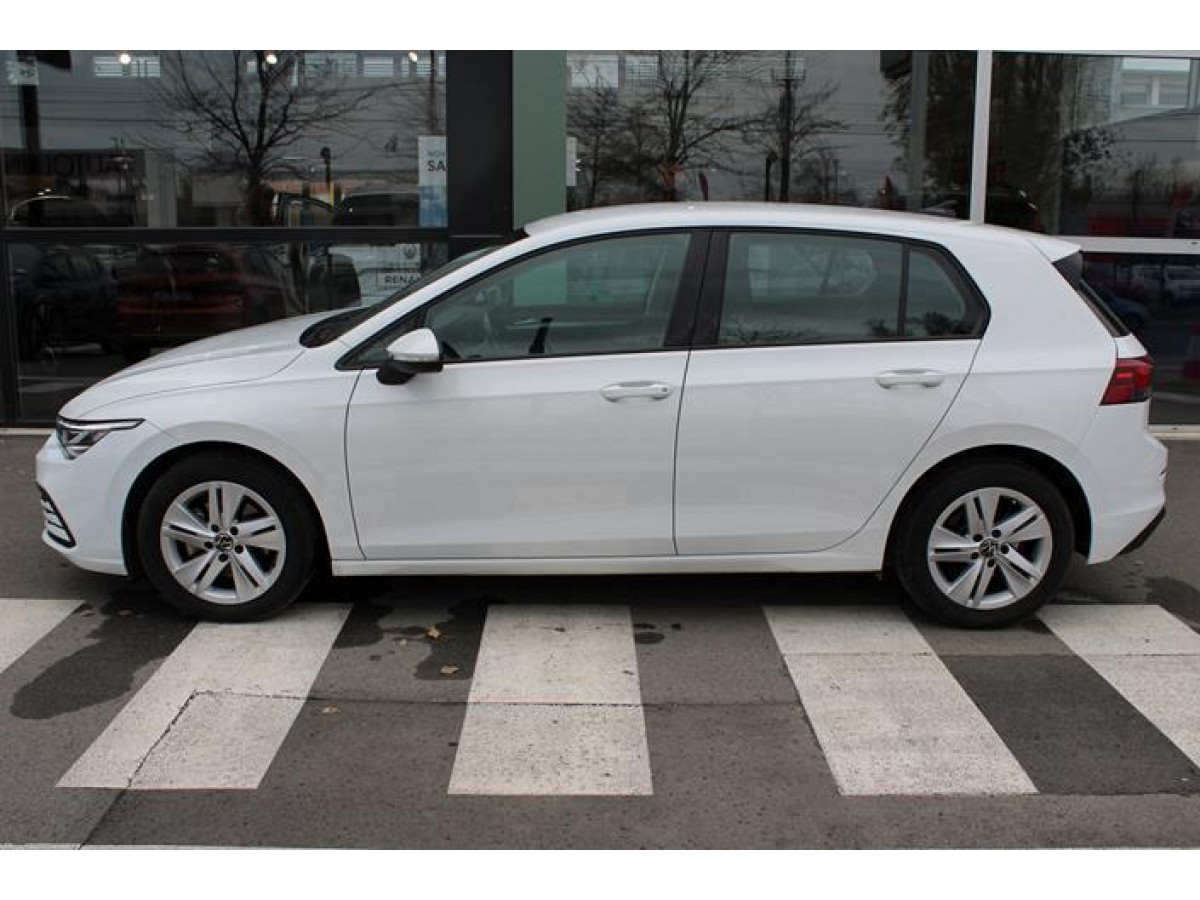 Volkswagen Golf 8 1.0 TSI Life 