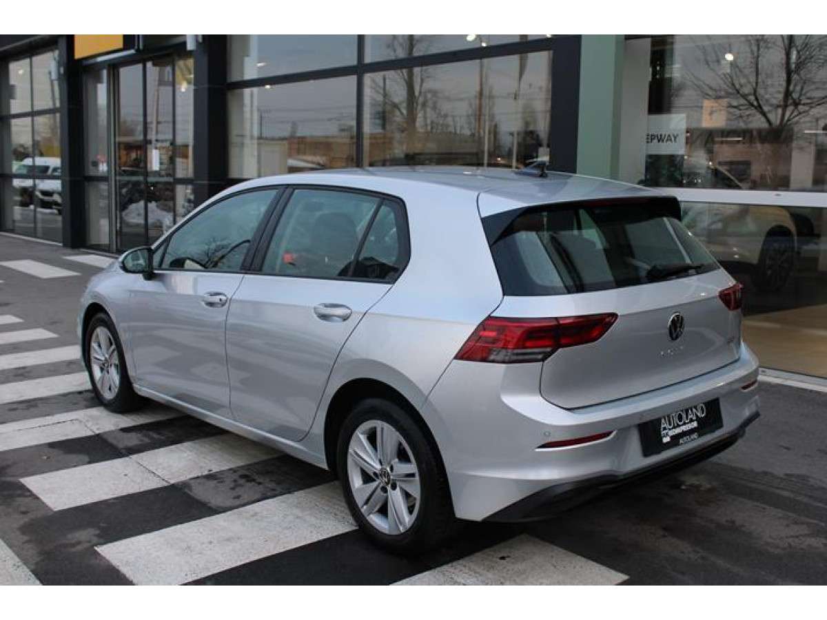 Volkswagen Golf 8 1.0 TSI Life 