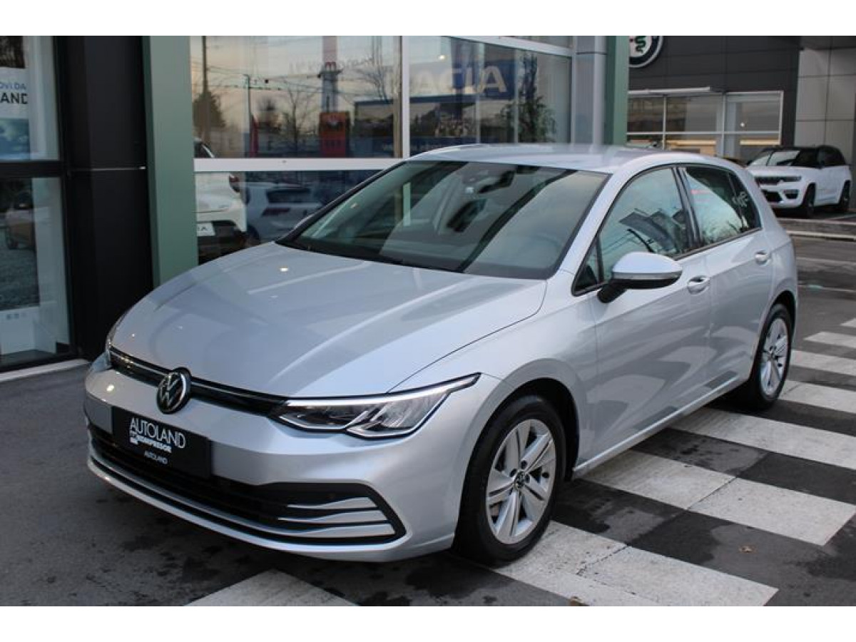 Volkswagen Golf 8 1.0 TSI Life 