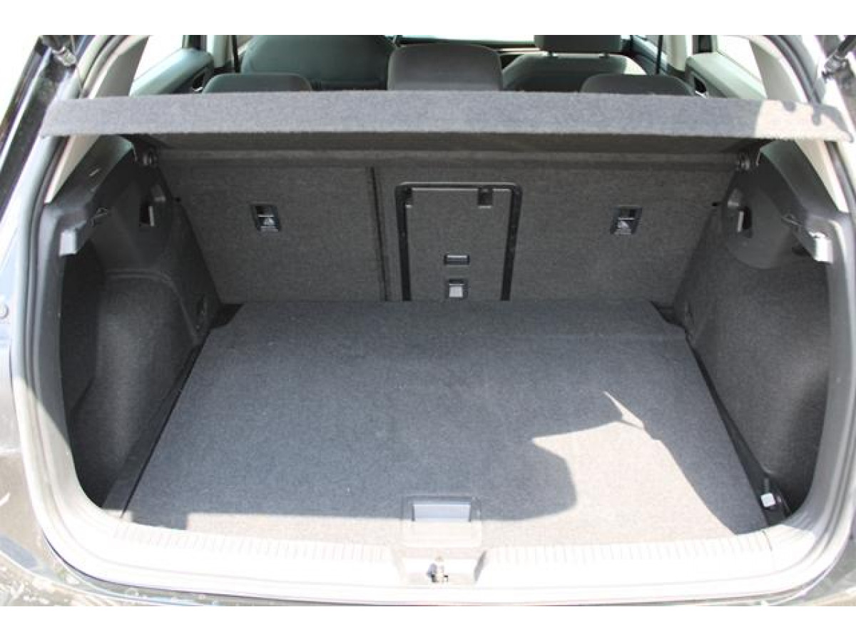 Volkswagen Golf 8 2.0 TDI DSG Life 