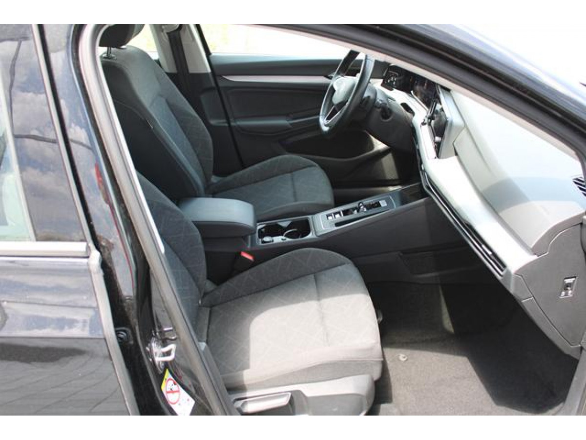 Volkswagen Golf 8 2.0 TDI DSG Life 