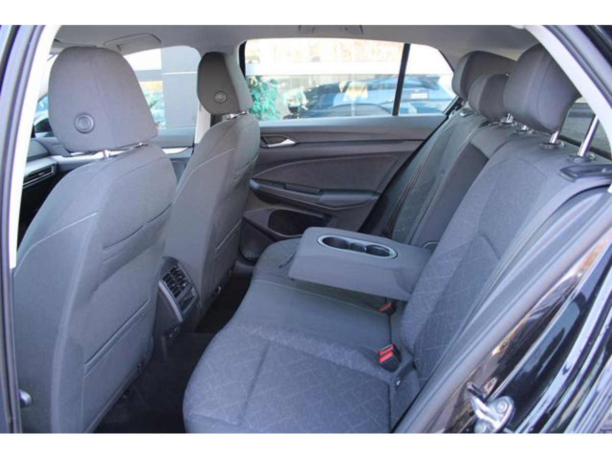 Volkswagen Golf 8 2.0 TDI Life 