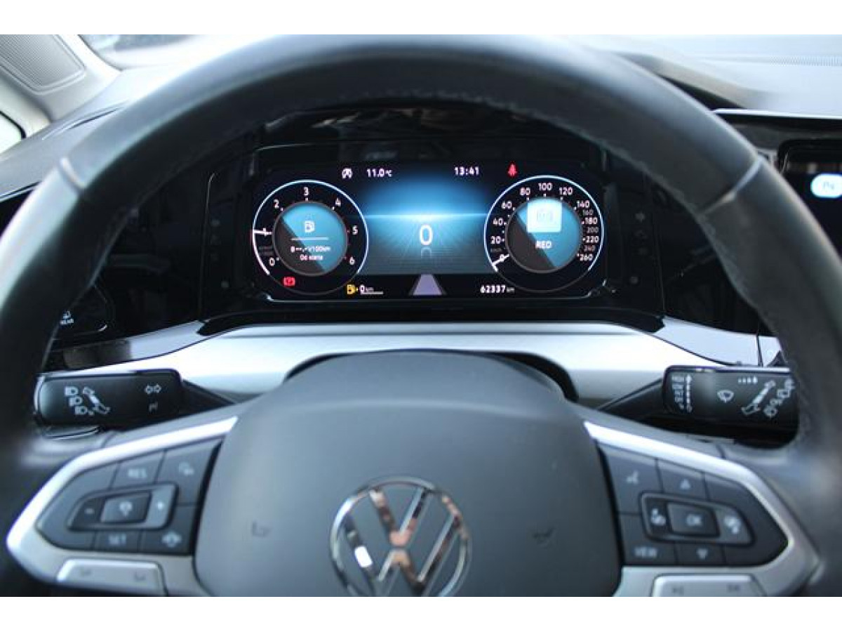 Volkswagen Golf 8 2.0 TDI Life 