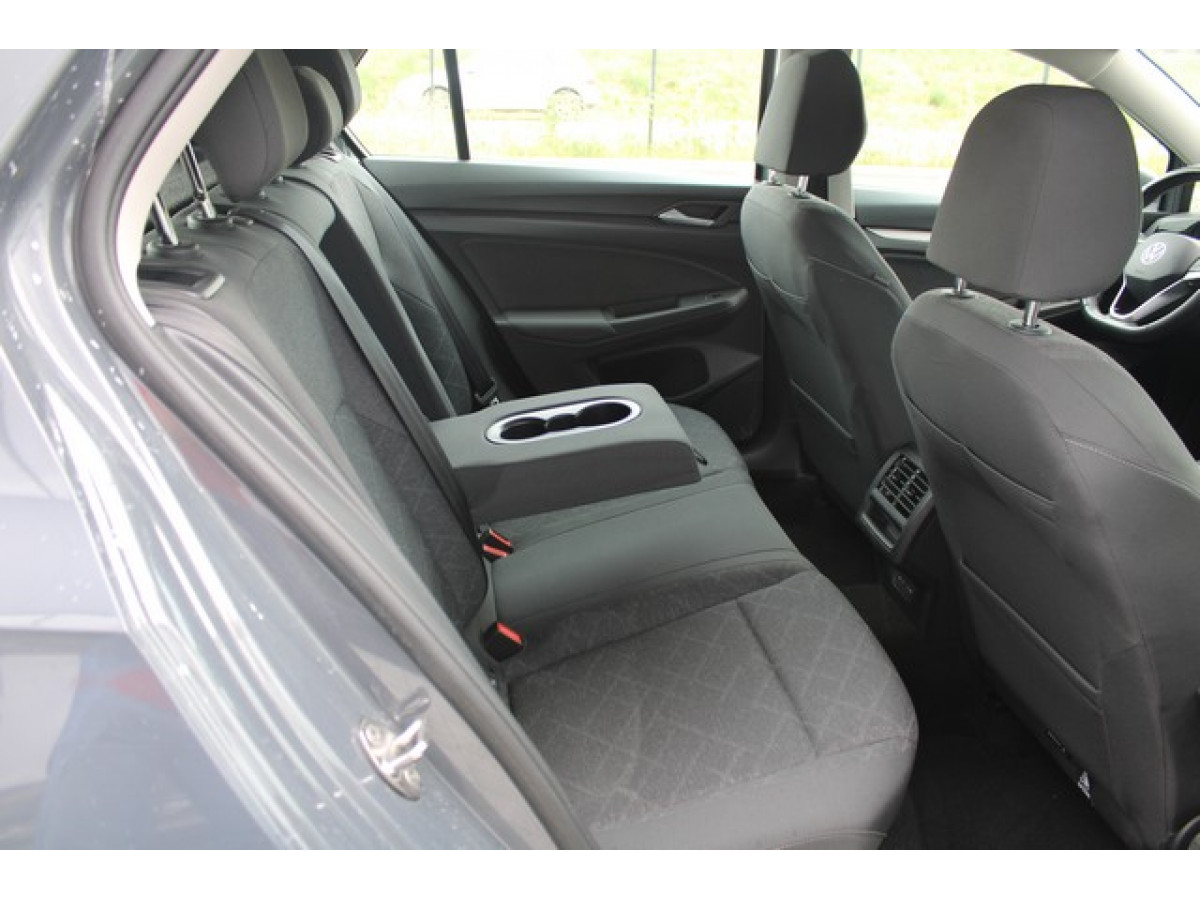 Volkswagen Golf 8 2.0 TDI DSG Life 