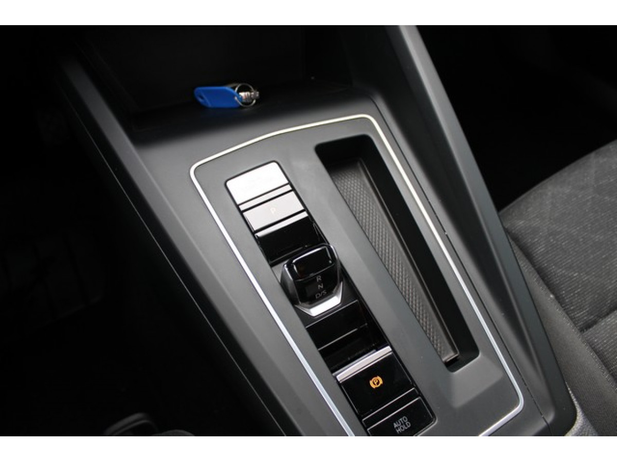 Volkswagen Golf 8 2.0 TDI DSG Life 