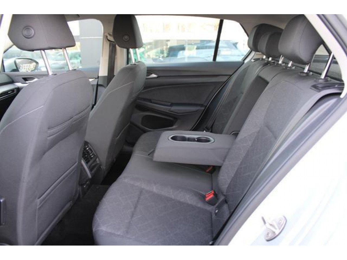 Volkswagen Golf 8 2.0 TDI Life 