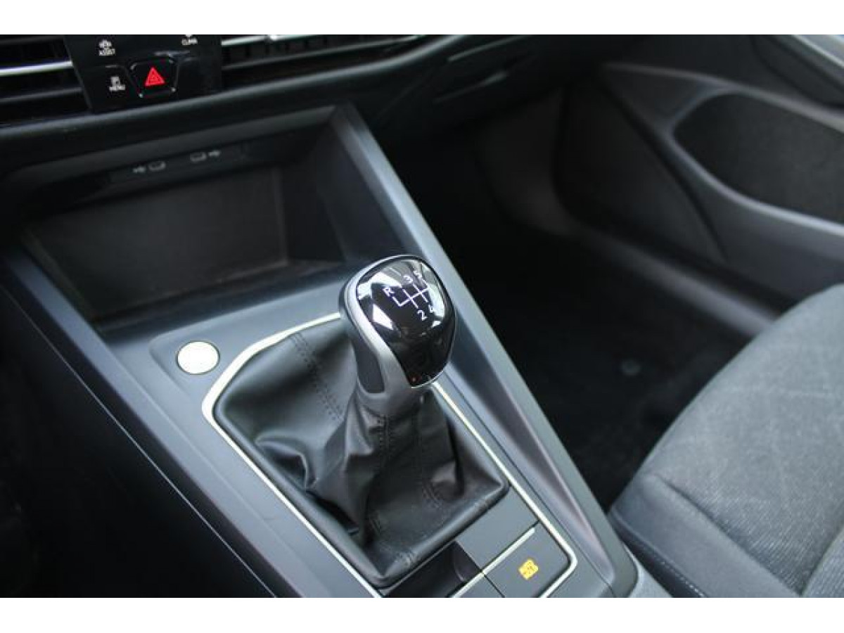 Volkswagen Golf 8 2.0 TDI Life 