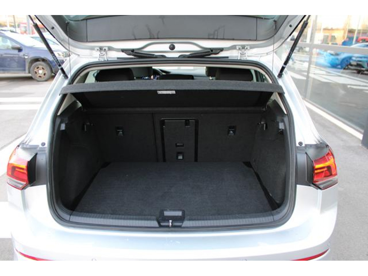 Volkswagen Golf 8 2.0 TDI Life 