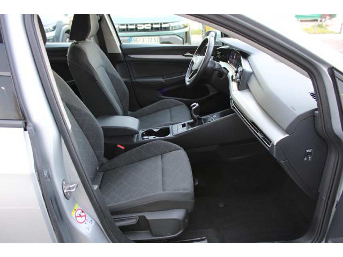 Volkswagen Golf 8 2.0 TDI Life 