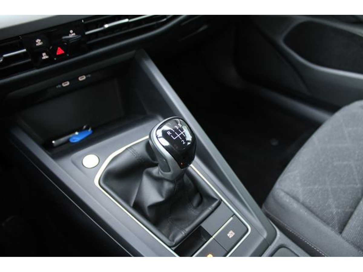 Volkswagen Golf 8 2.0 TDI Life 