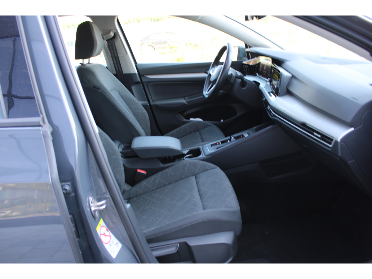Volkswagen Golf 8 2.0 TDI DSG Life 