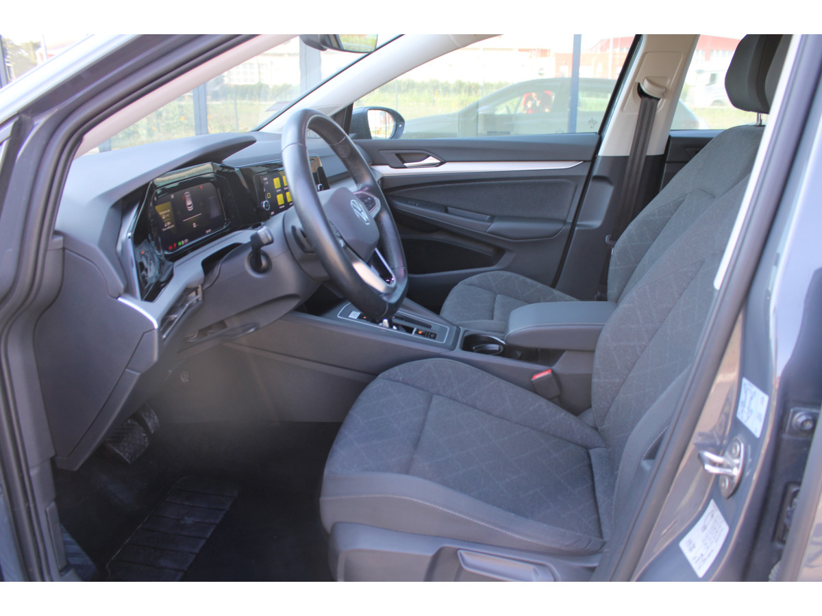 Volkswagen Golf 8 2.0 TDI DSG Life 