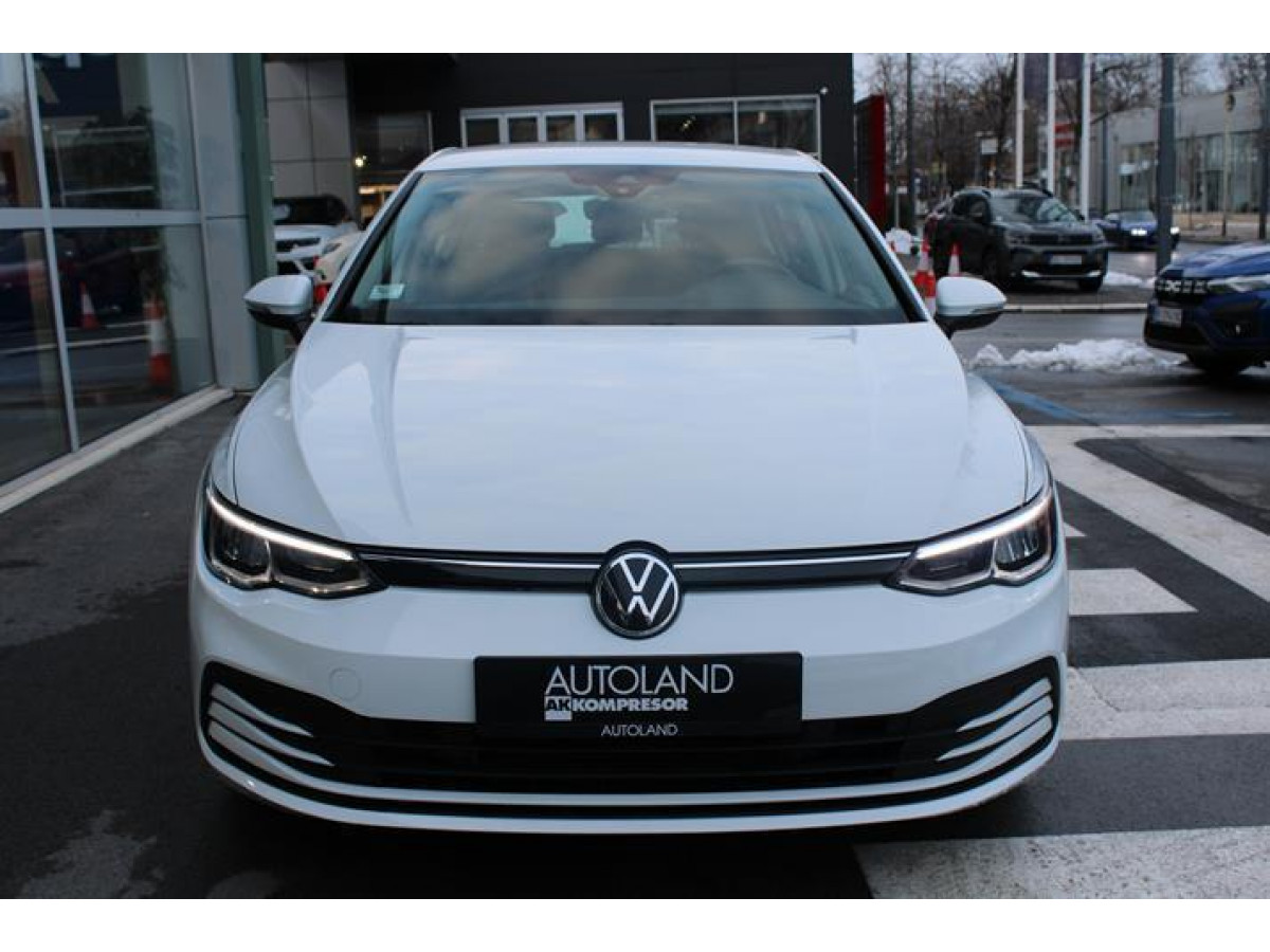 Volkswagen Golf 8 1.0 TSI Life 