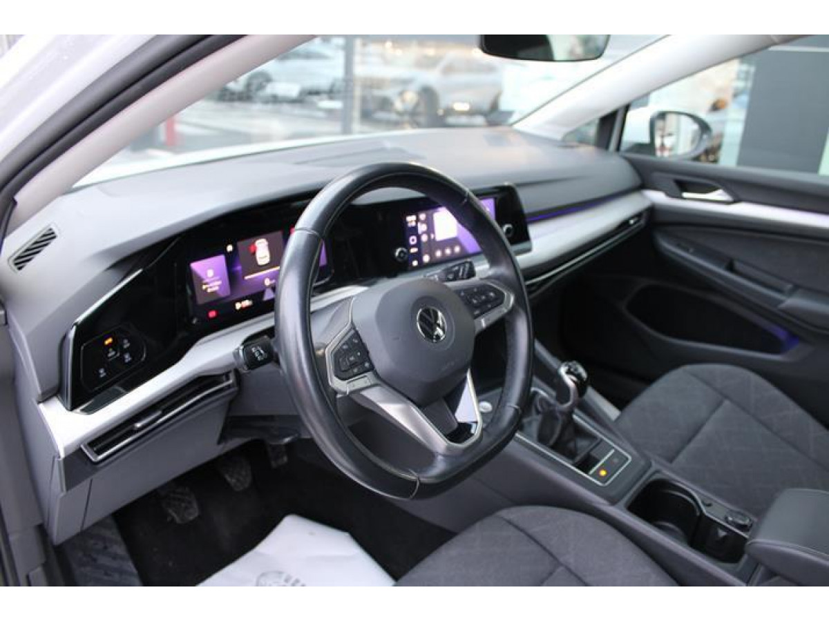 Volkswagen Golf 8 1.0 TSI Life 
