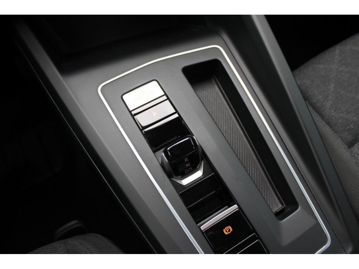 Volkswagen Golf 8 2.0 TDI DSG Life 