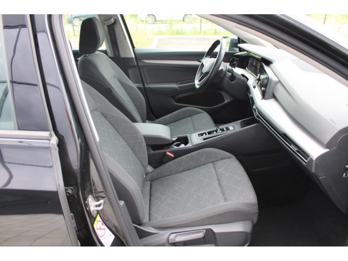 Volkswagen Golf 8 2.0 TDI DSG Life 