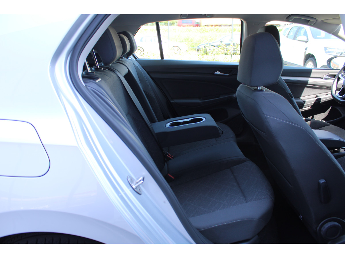 Volkswagen Golf 8 2.0 TDI DSG Life 