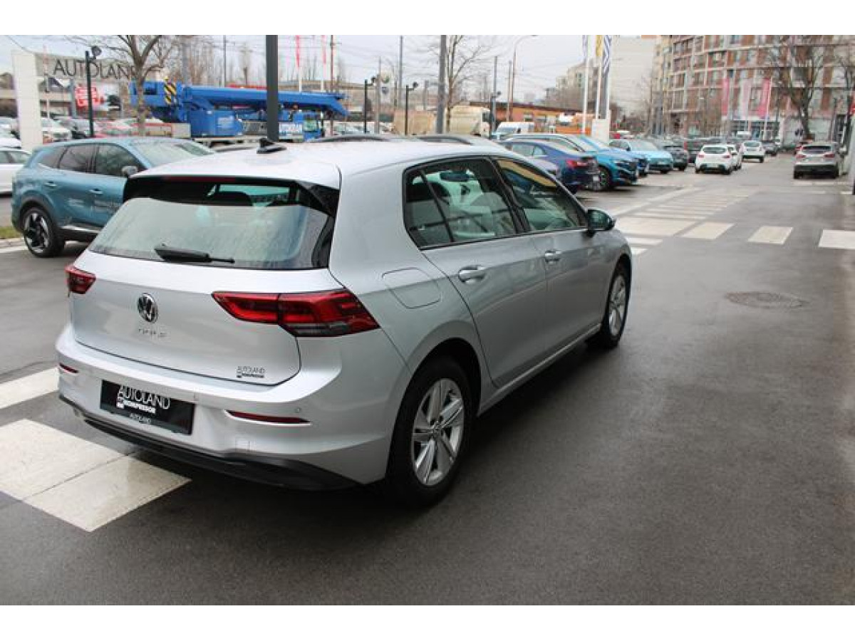 Volkswagen Golf 8 2.0 TDI Life 