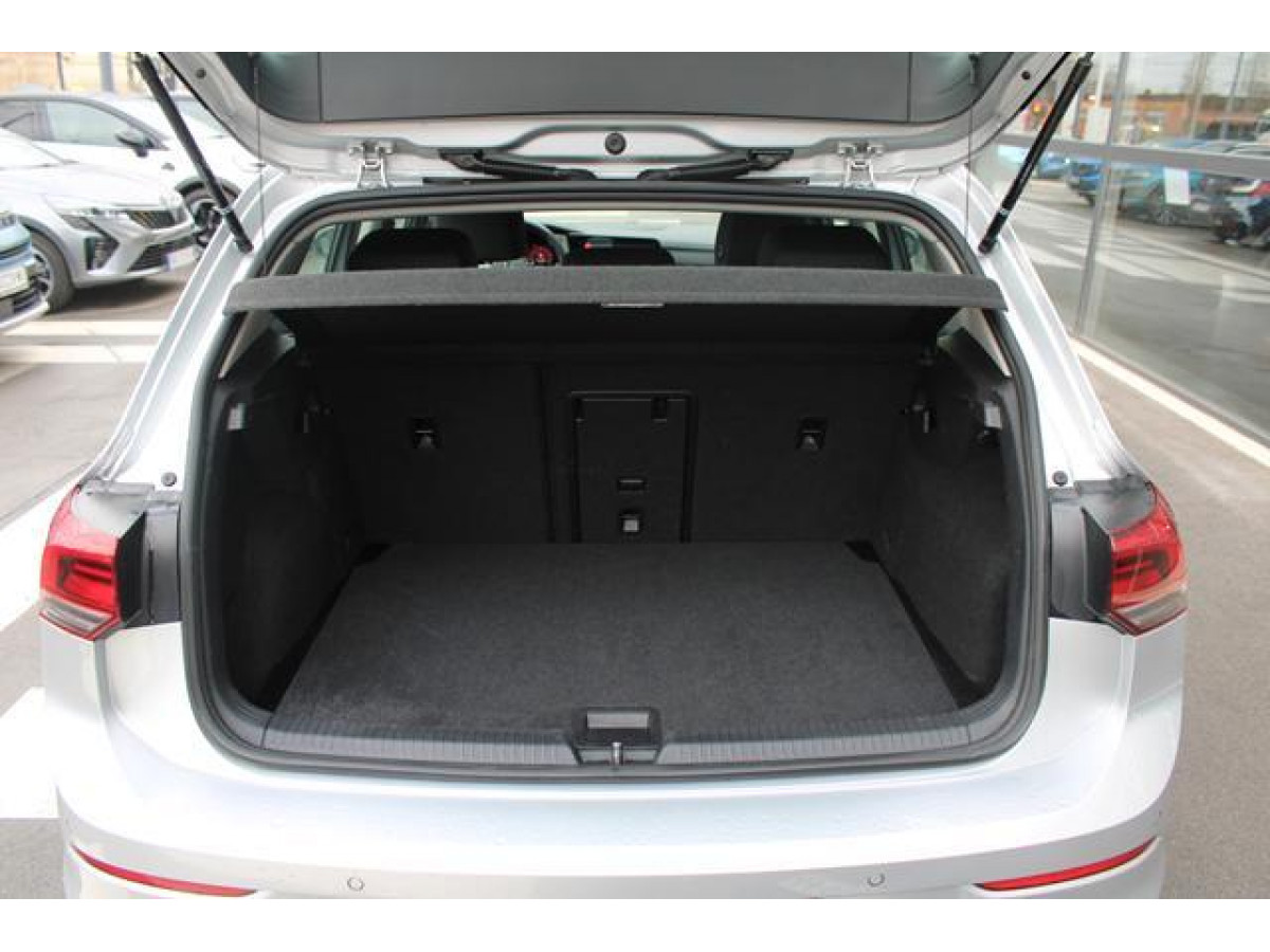 Volkswagen Golf 8 2.0 TDI Life 