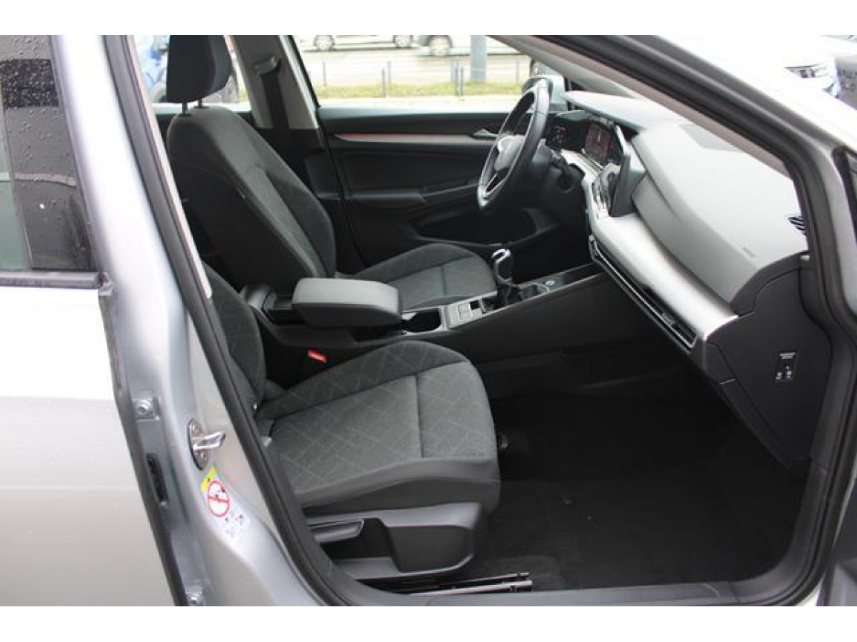 Volkswagen Golf 8 2.0 TDI Life 