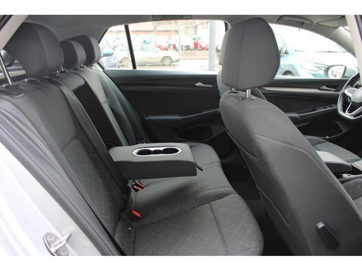 Volkswagen Golf 8 2.0 TDI Life 