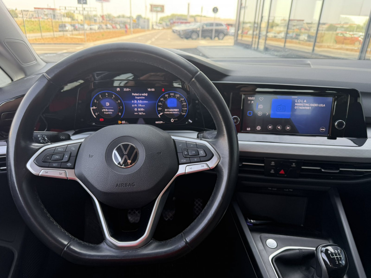 Volkswagen Golf 8 1.0 TSI LIFE 