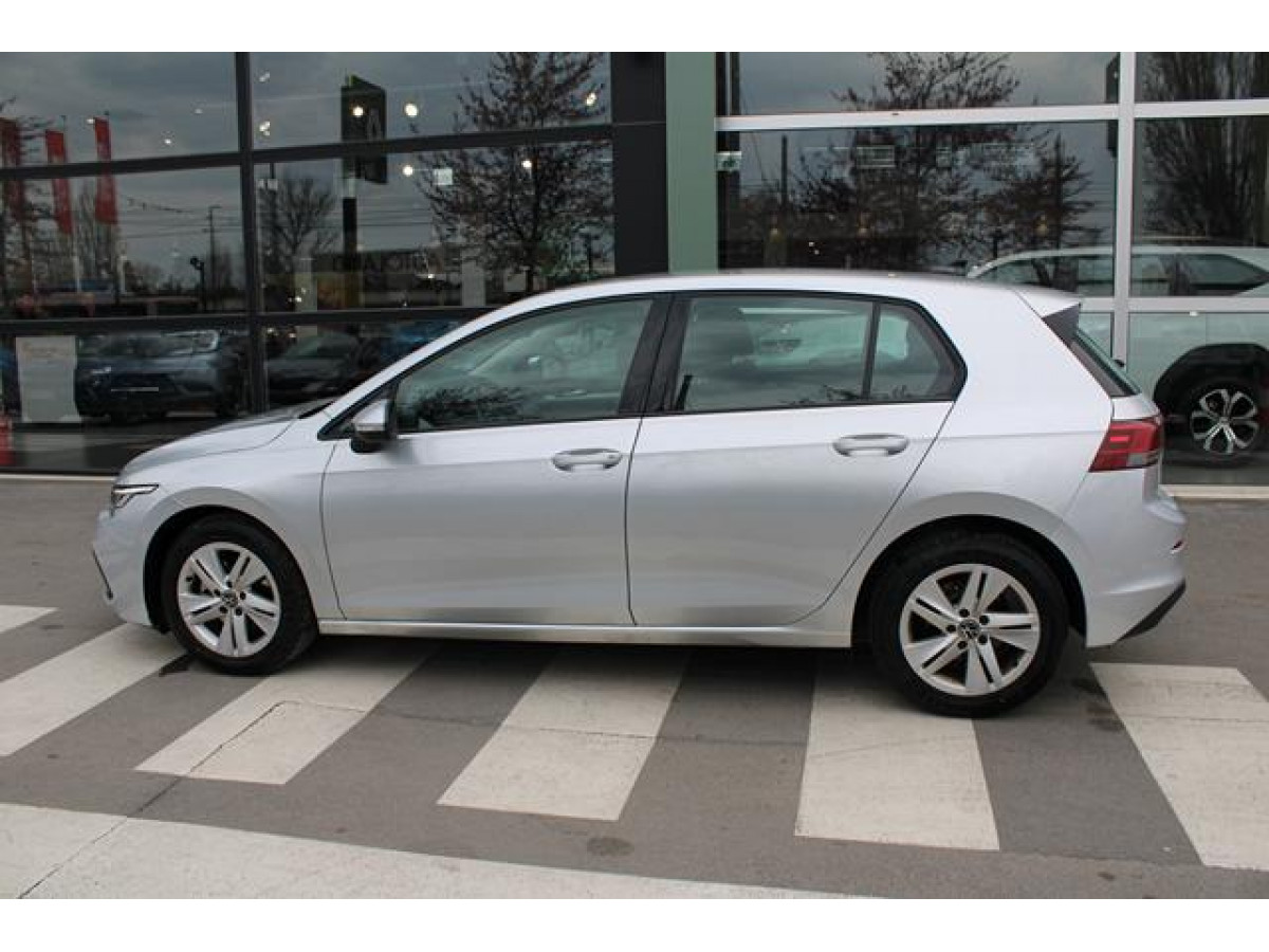 Volkswagen Golf 8 1.0 TSI Life 