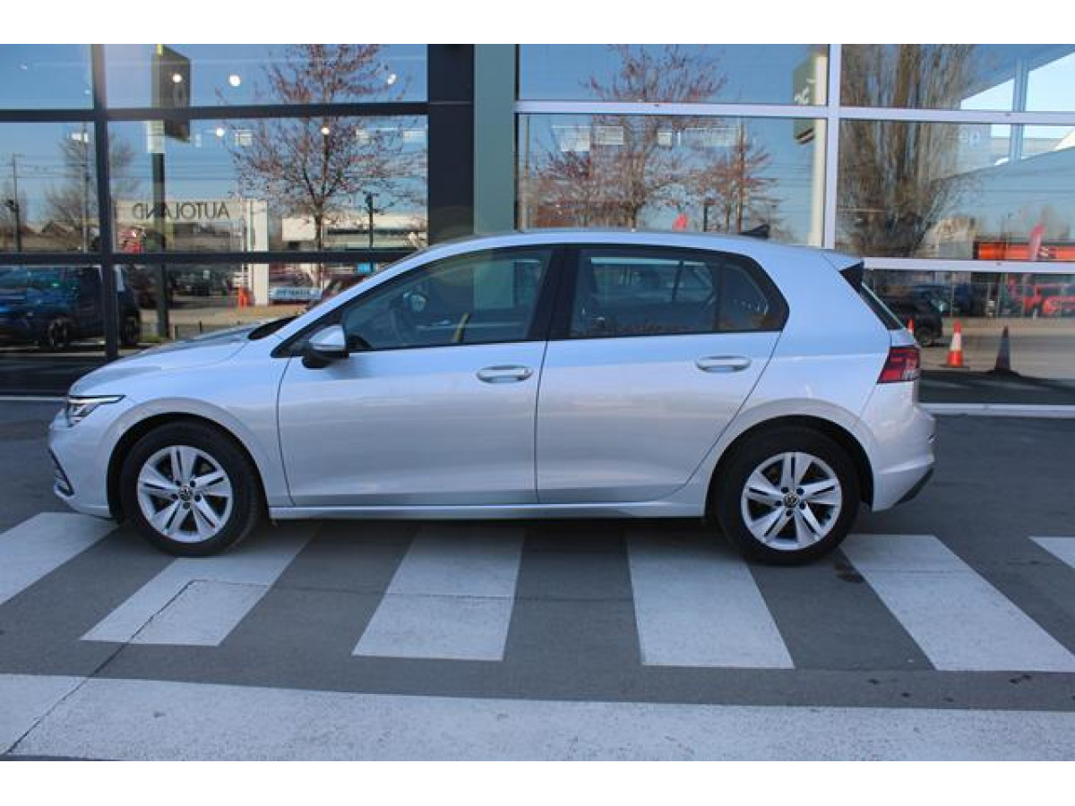 Volkswagen Golf 8 2.0 TDI Life 