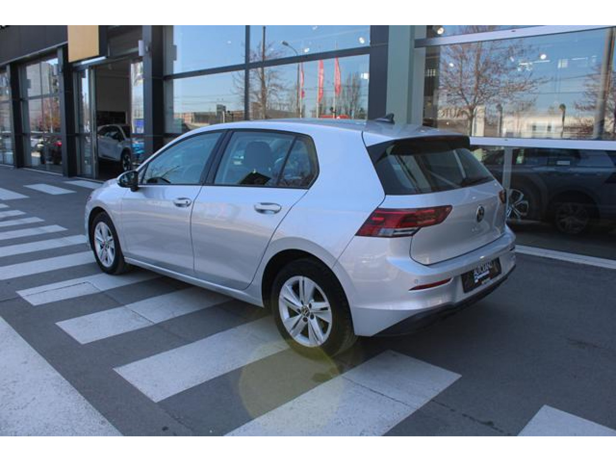 Volkswagen Golf 8 2.0 TDI Life 