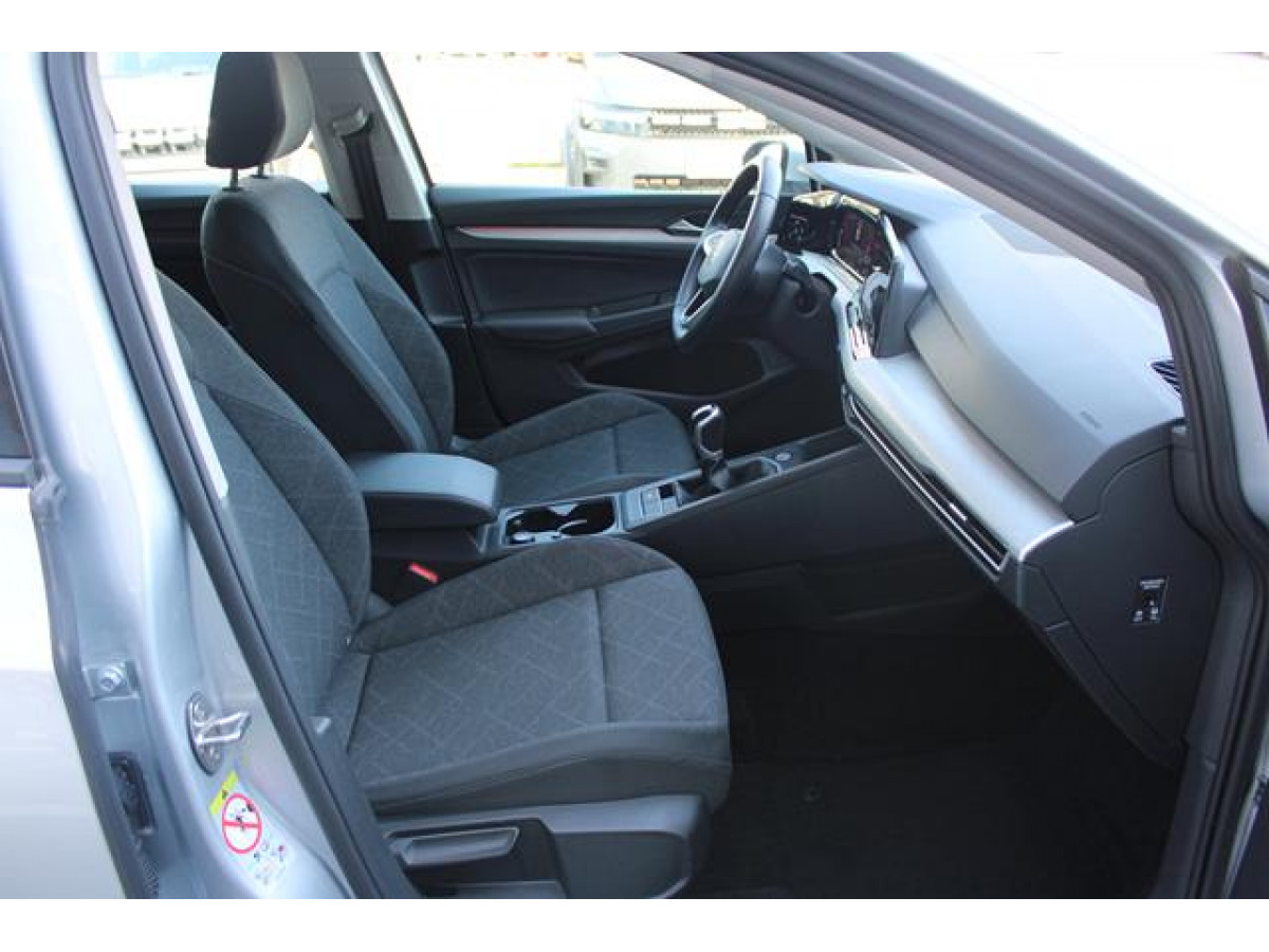 Volkswagen Golf 8 2.0 TDI Life 