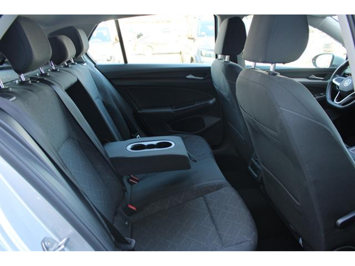 Volkswagen Golf 8 2.0 TDI Life 