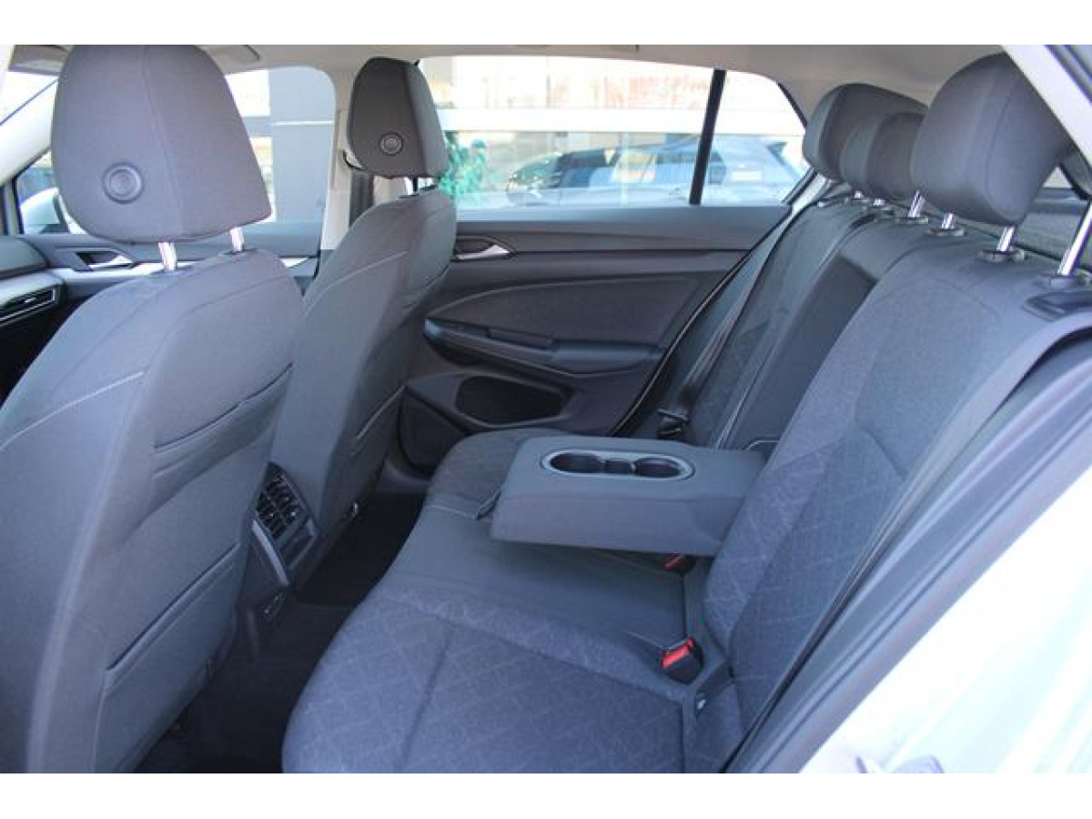 Volkswagen Golf 8 2.0 TDI Life 