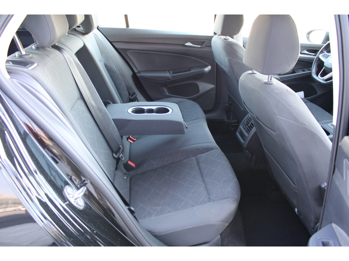 Volkswagen Golf 8 2.0 TDI DSG Life 