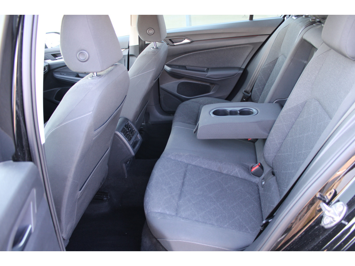 Volkswagen Golf 8 2.0 TDI DSG Life 