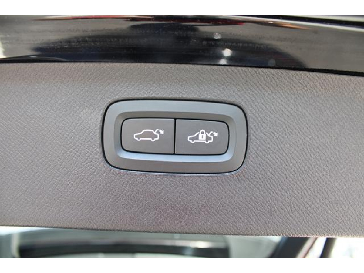Volvo XC90 2.0 B5 HYB. AWD 7S 