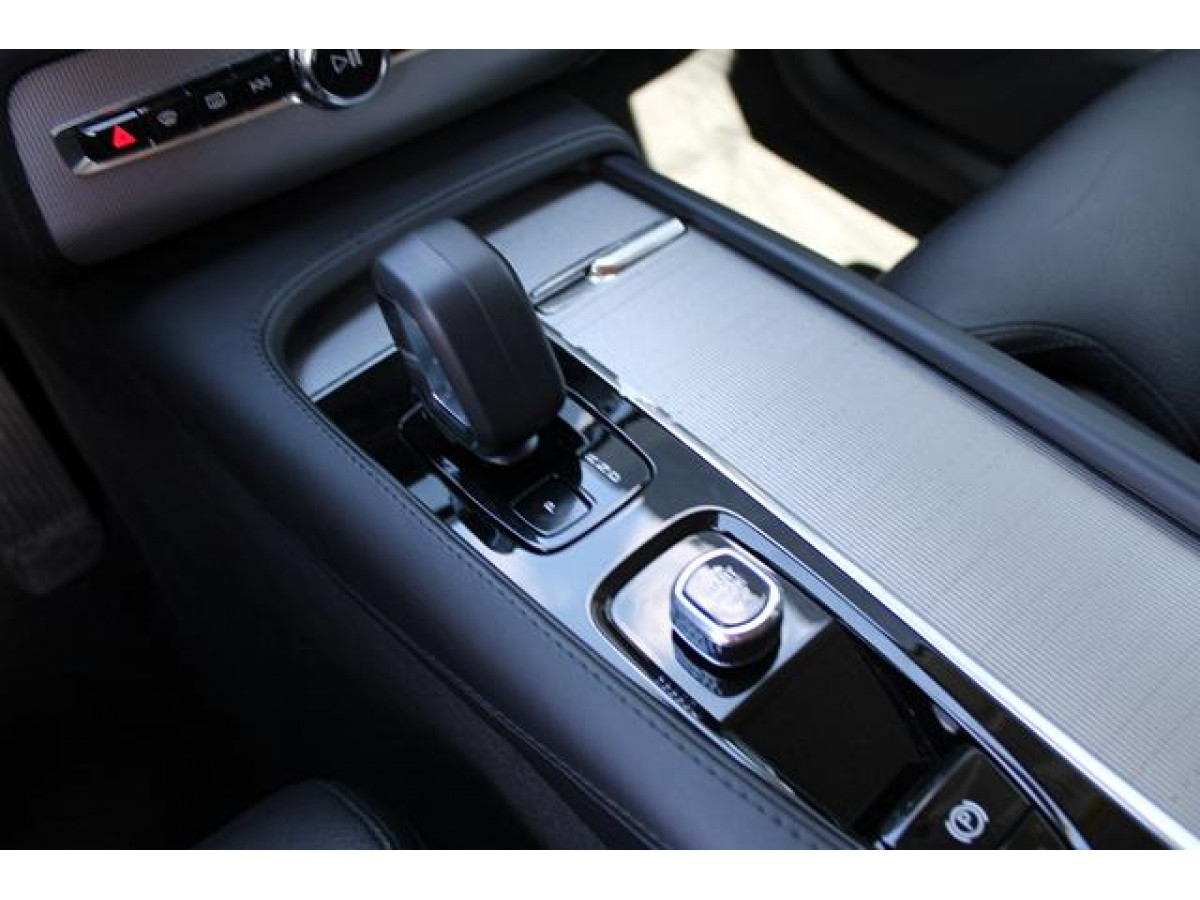 Volvo XC90 2.0 B5 HYB. AWD 7S 