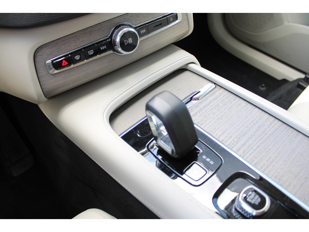 Volvo XC90 2.0 B5 HYB. AWD 7S 