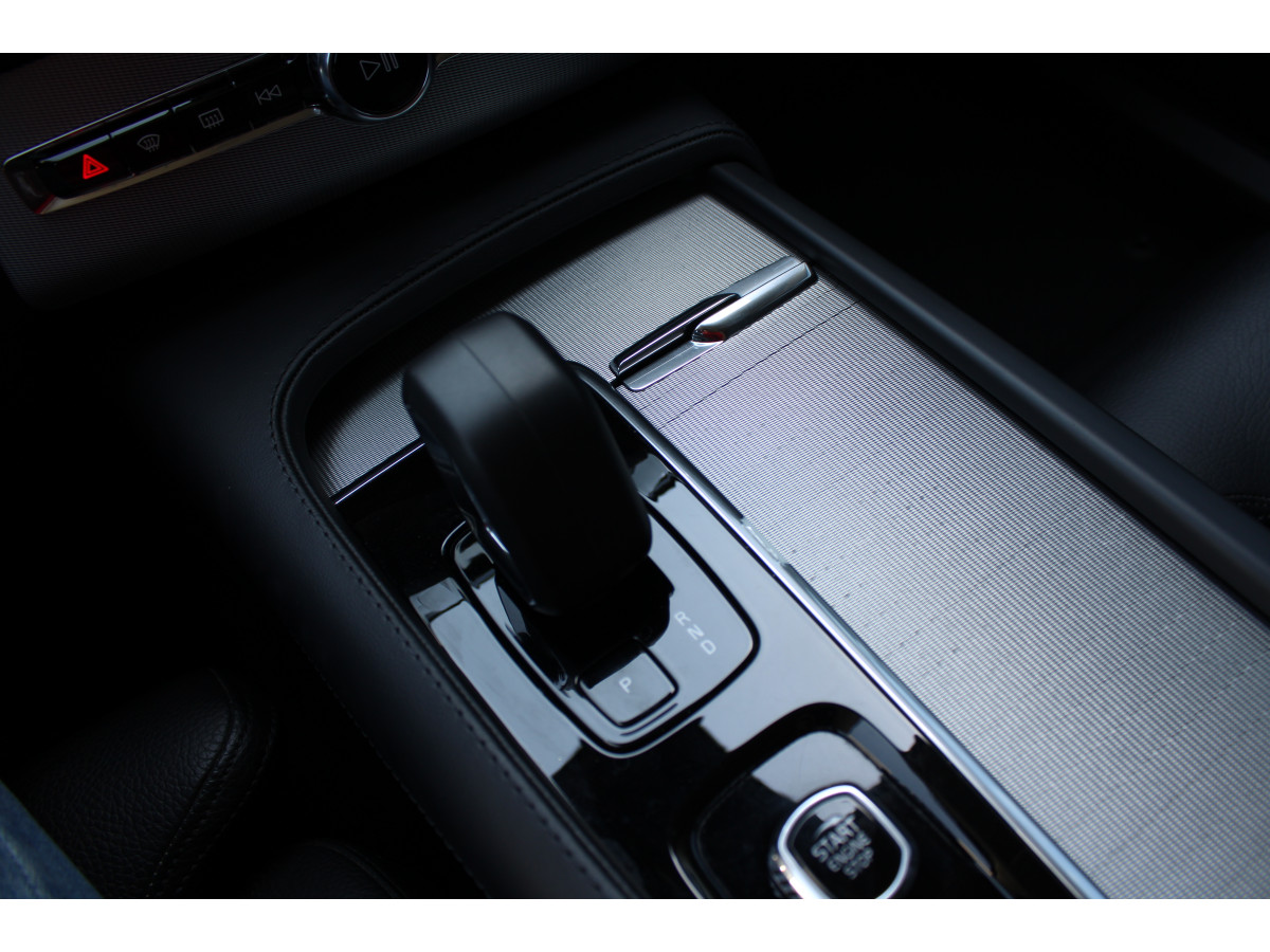 Volvo XC90 2.0 B5 HYB. AWD 7S 