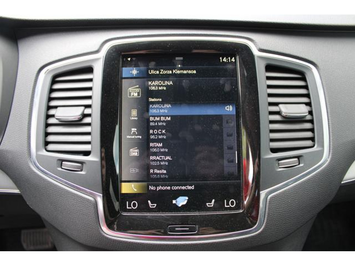 Volvo XC90 2.0 B5 MOMENTUM PRO 