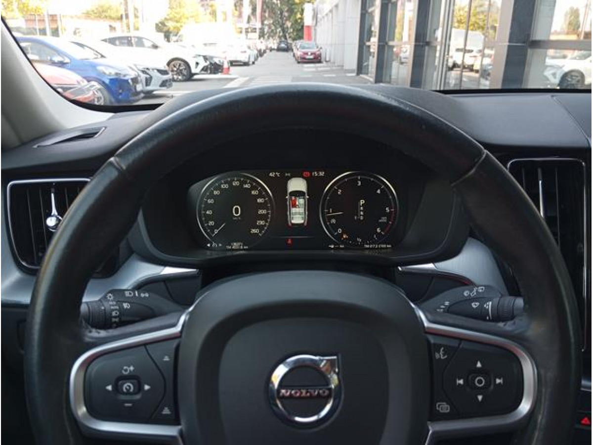 Volvo XC60 2.0 4D AWD