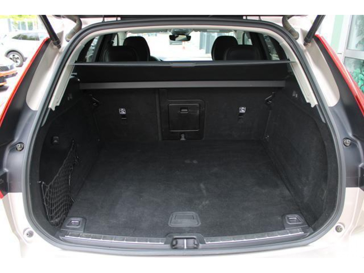 Volvo XC60 2.0 HYBRID 4X4 AUT 