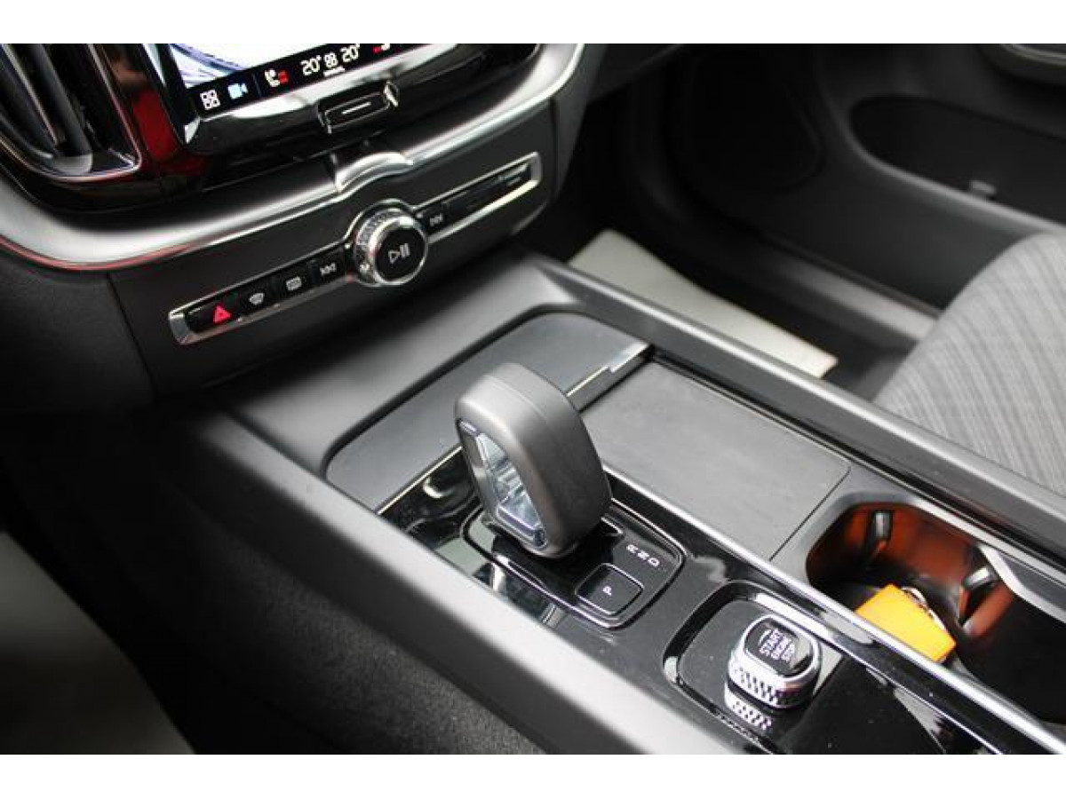 Volvo XC60 2.0 HYBRID 4X4 AUT 