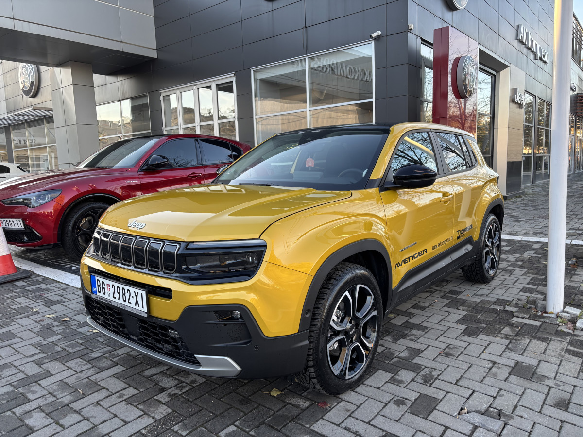 Jeep Avenger MHEV 1.2 100ks DCT6 Summit DEMO