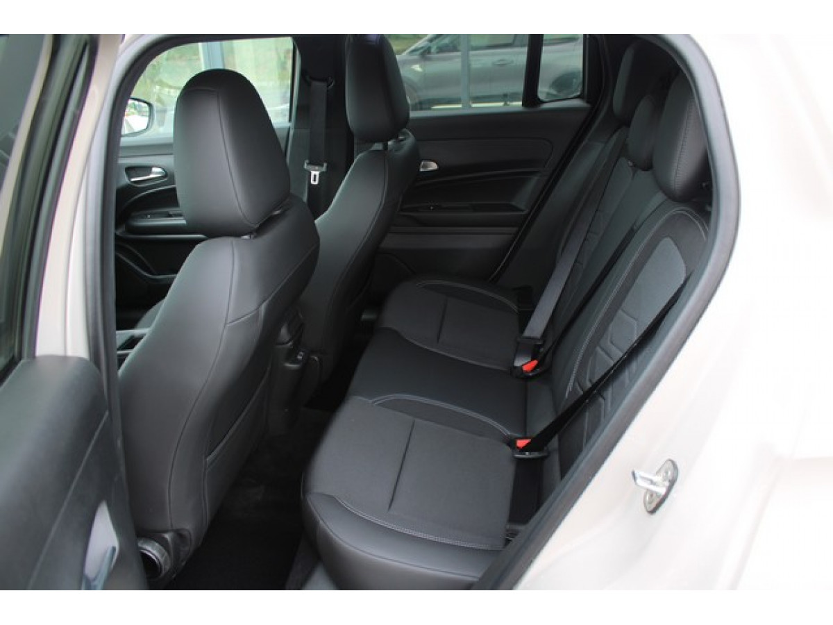 Jeep Avenger 1.2 Hybrid 