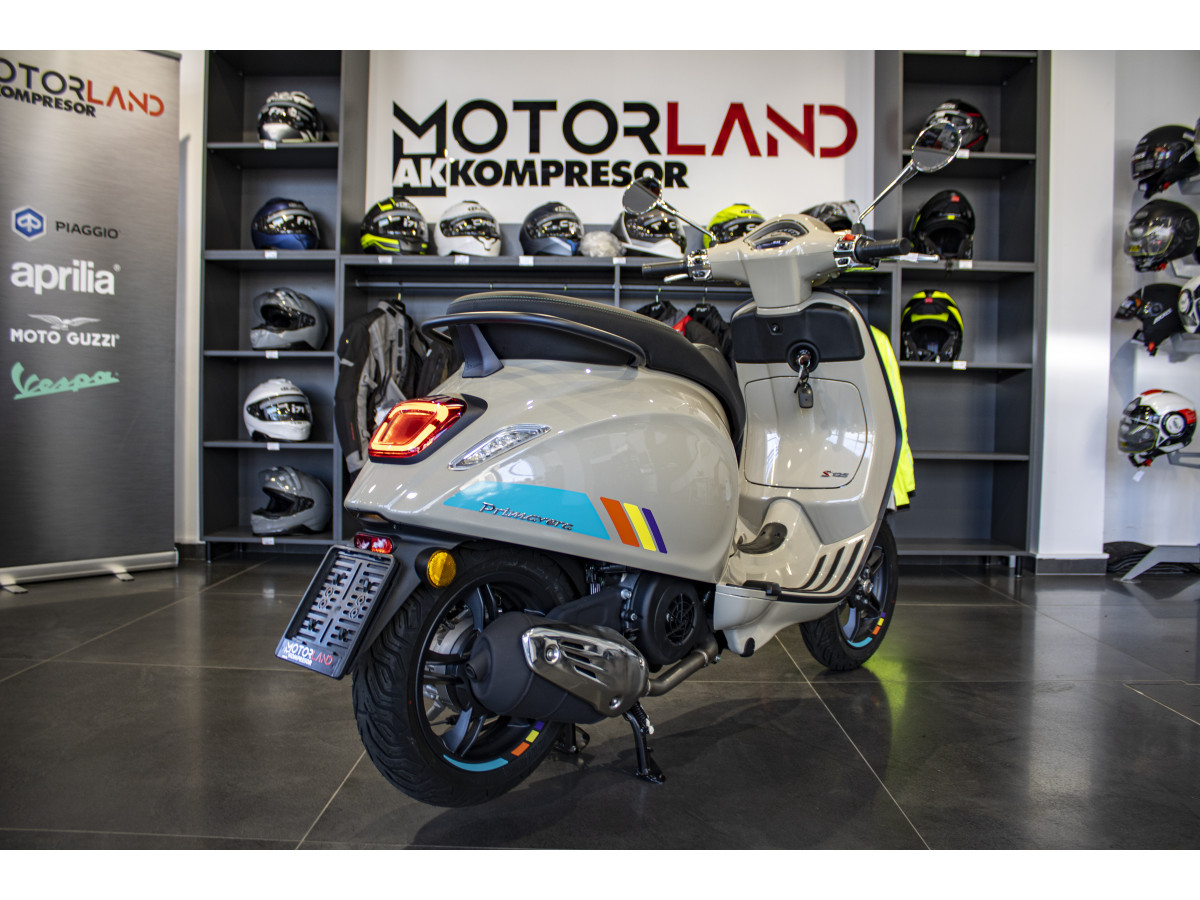 Vespa primavera 125 