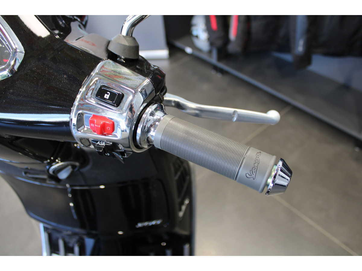 Vespa GTS 300 hpe 