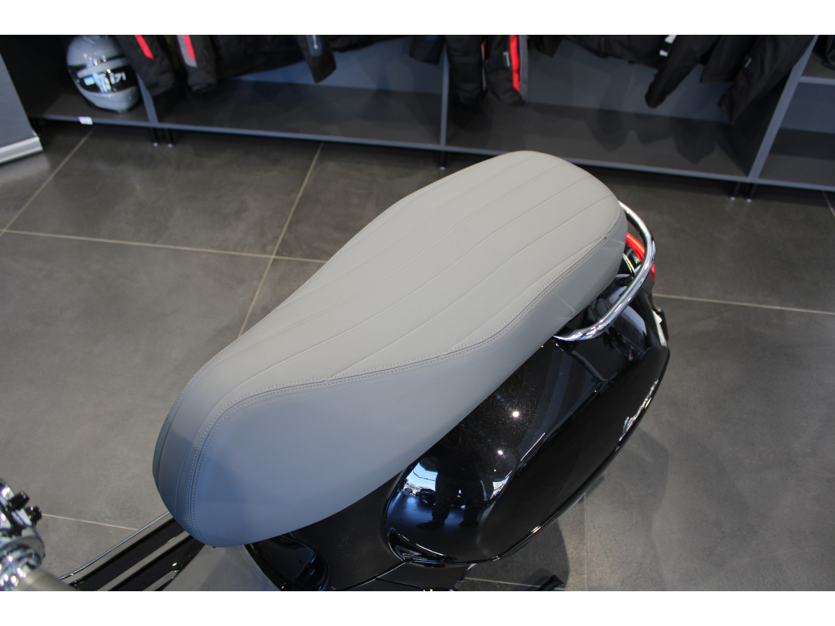Vespa GTS 300 hpe 