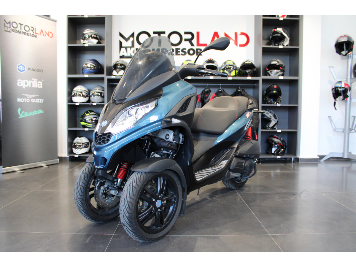 Piaggio MP3 300 Sport 